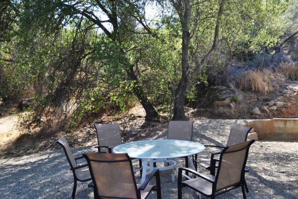 In The Oaks Villa Three Rivers Bagian luar foto